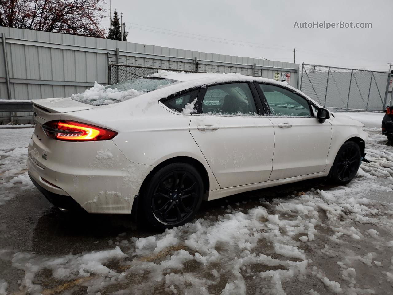 2020 Ford Fusion Se Белый vin: 3FA6P0HDXLR109816