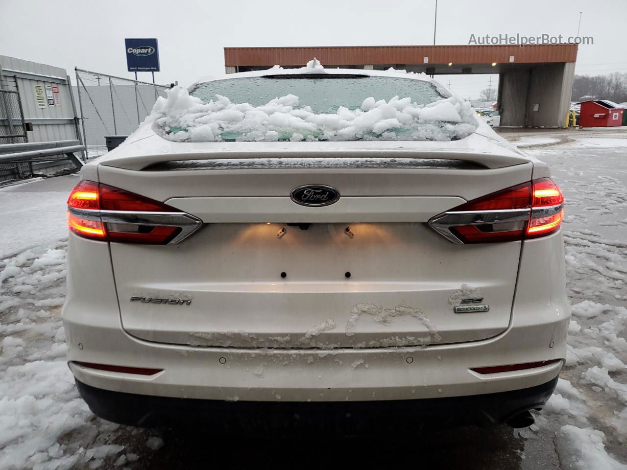 2020 Ford Fusion Se Белый vin: 3FA6P0HDXLR109816