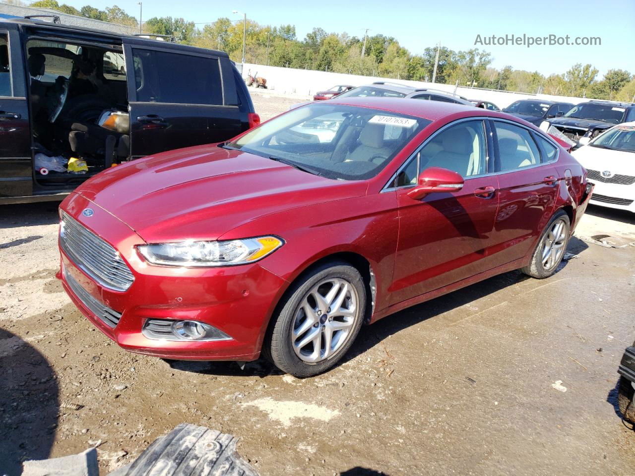 2013 Ford Fusion Se Red vin: 3FA6P0HR8DR175858