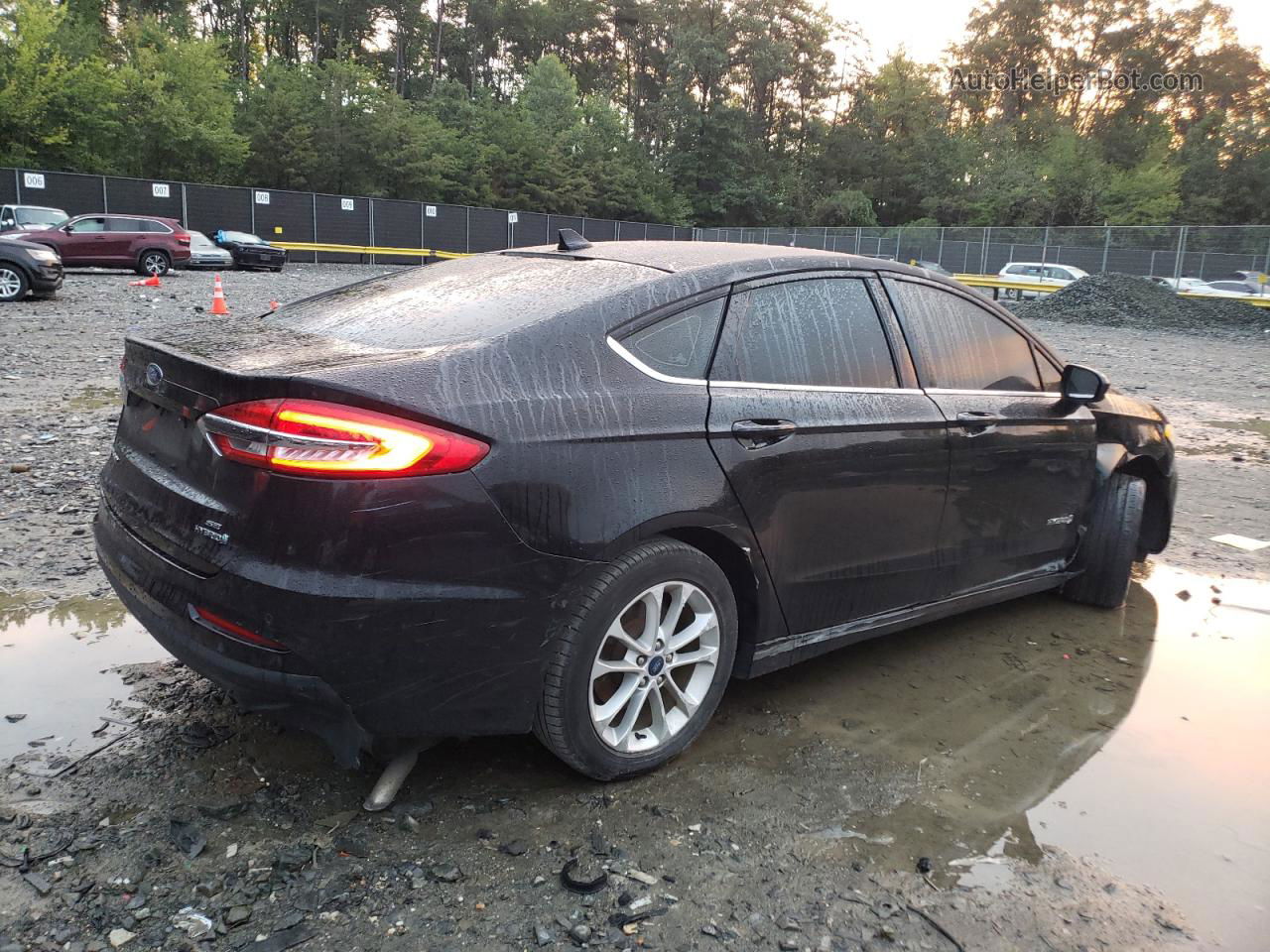 2019 Ford Fusion Se Black vin: 3FA6P0LU0KR241439