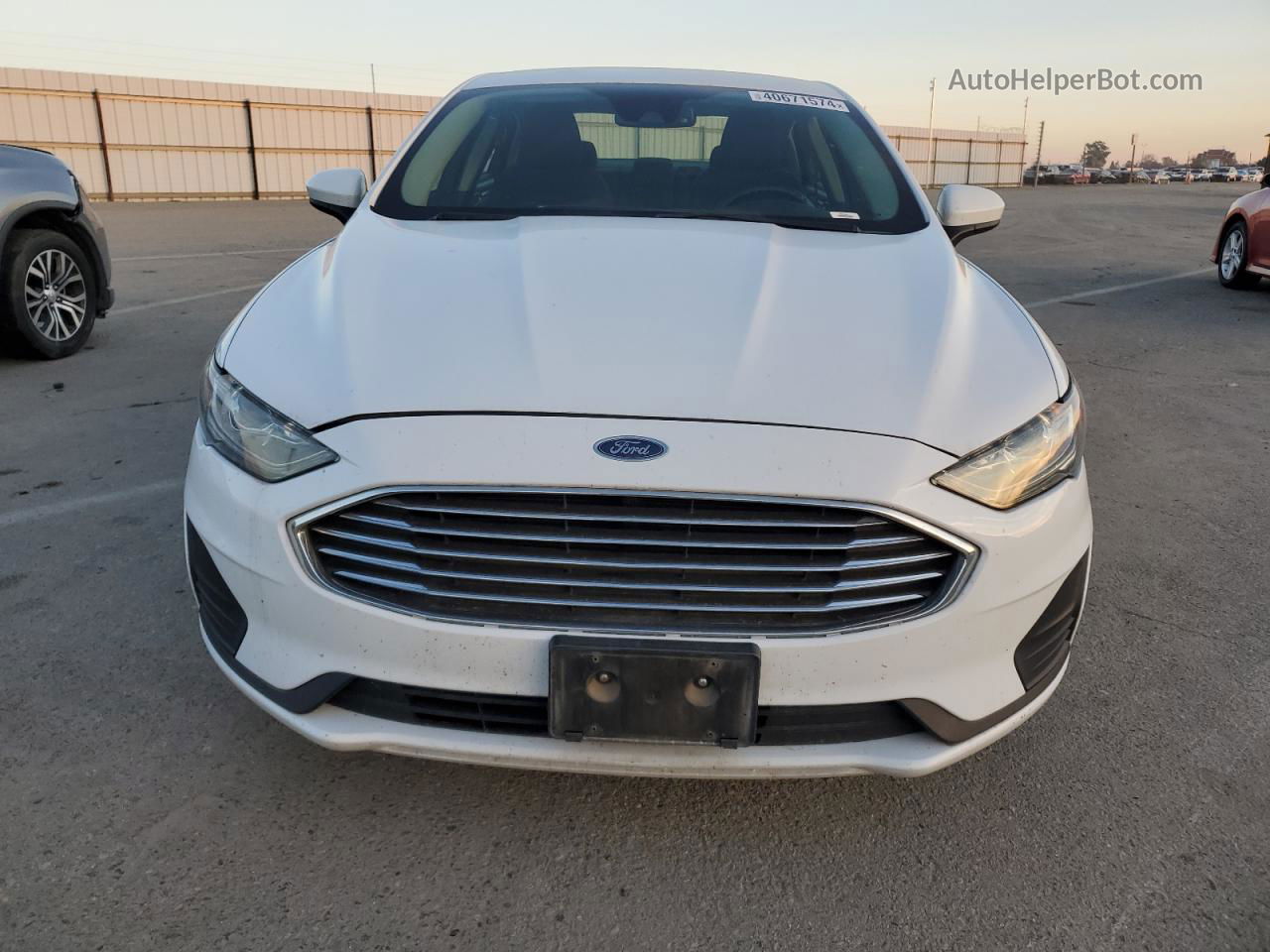 2019 Ford Fusion Se White vin: 3FA6P0LU5KR141367