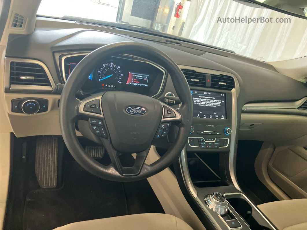 2019 Ford Fusion Hybrid Se vin: 3FA6P0LU6KR233331