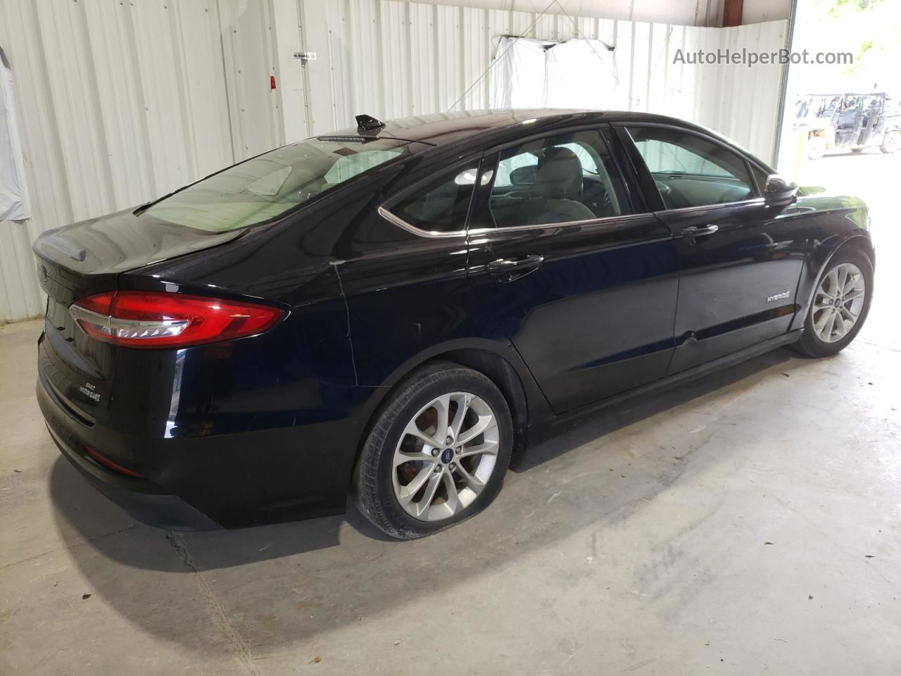 2019 Ford Fusion Se Черный vin: 3FA6P0LU6KR243244