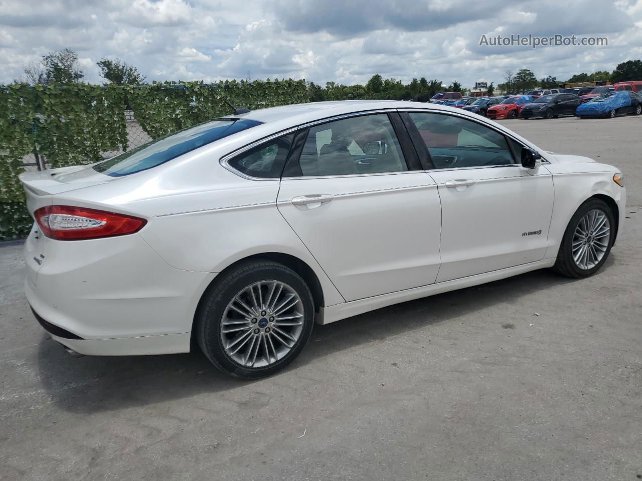 2013 Ford Fusion Se Hybrid White vin: 3FA6P0LU8DR329125