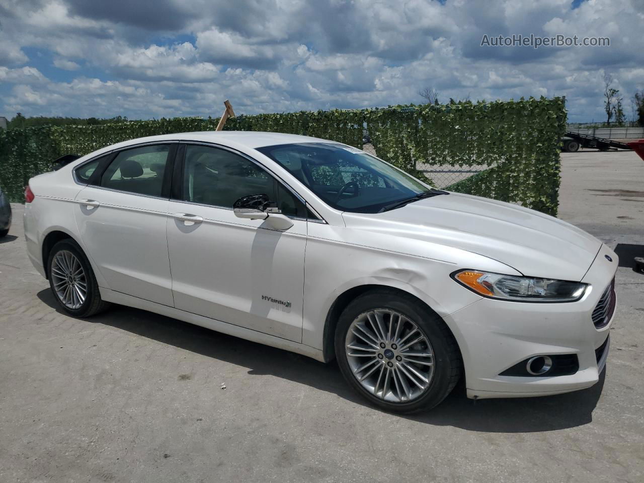 2013 Ford Fusion Se Hybrid White vin: 3FA6P0LU8DR329125