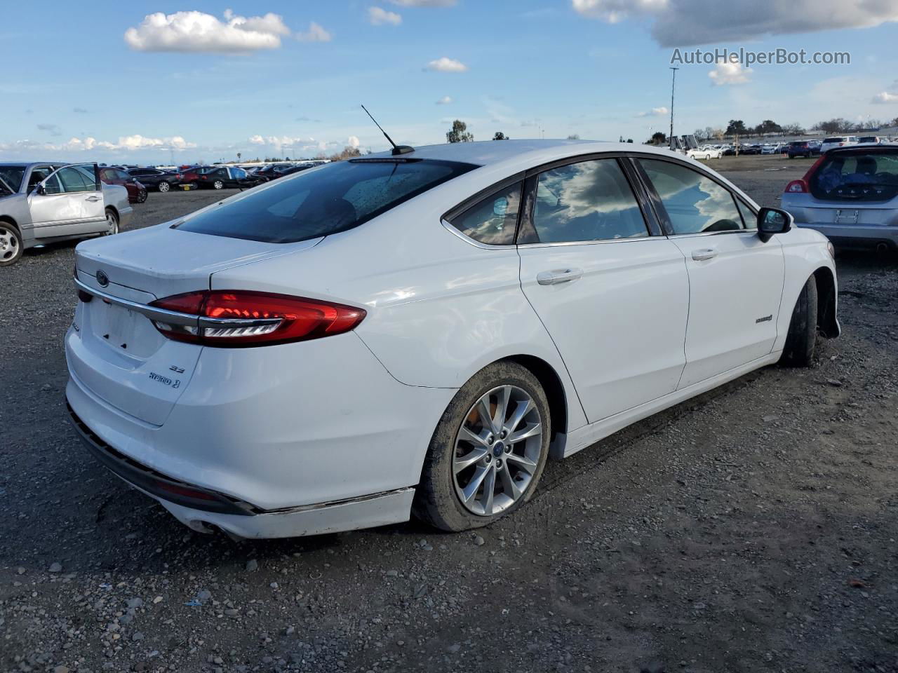 2017 Ford Fusion Se Hybrid Белый vin: 3FA6P0LU8HR232710