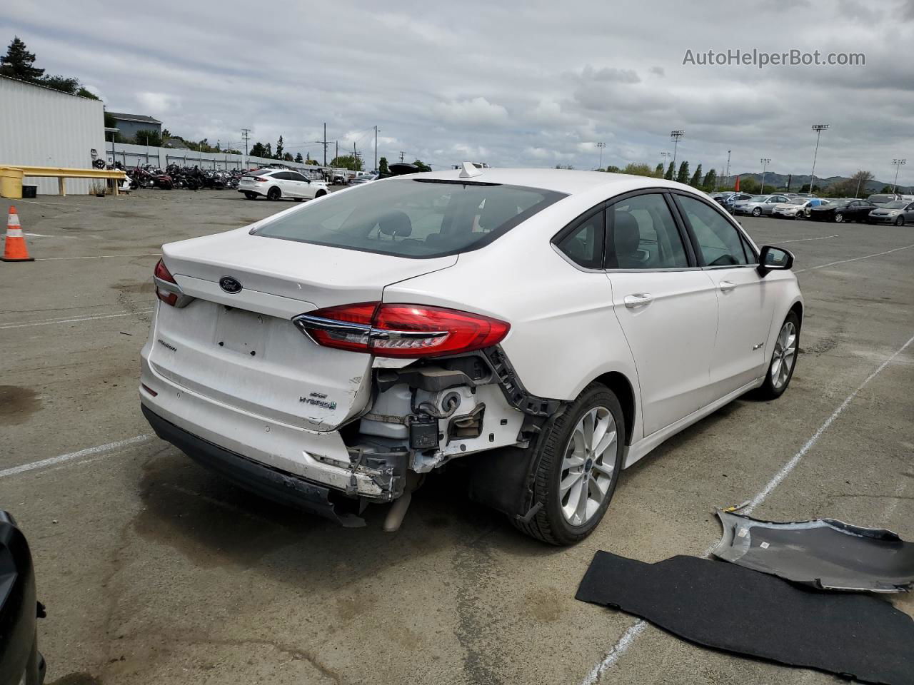 2019 Ford Fusion Se White vin: 3FA6P0LUXKR179368