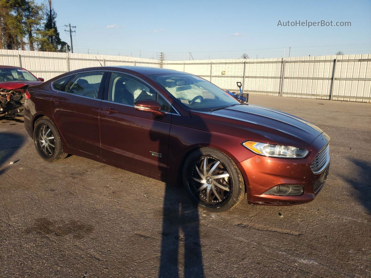 2015 Ford Fusion Se Phev Burgundy vin: 3FA6P0PU2FR210290