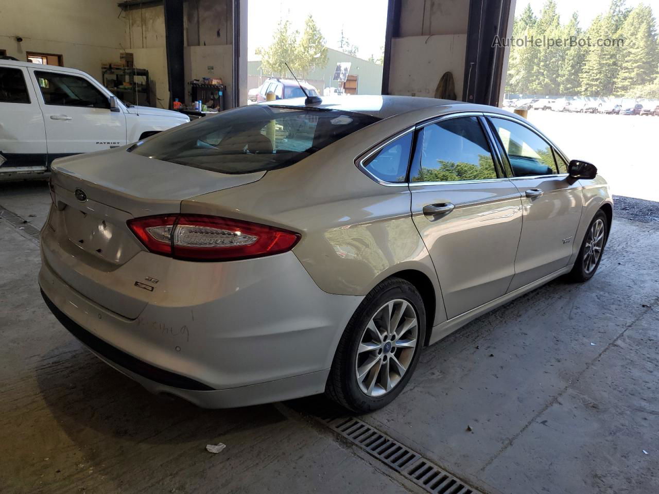 2015 Ford Fusion Se Phev Silver vin: 3FA6P0PU3FR161472