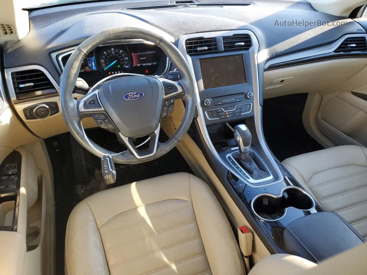 2016 Ford Fusion Se Phev Белый vin: 3FA6P0PU8GR193349