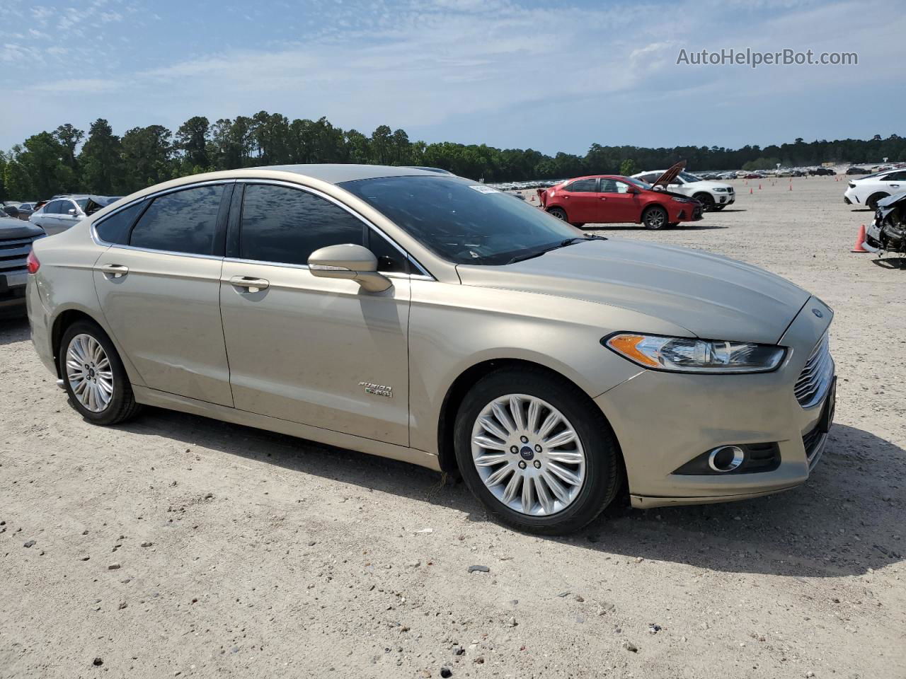 2015 Ford Fusion Se Phev Gold vin: 3FA6P0PU9FR265030