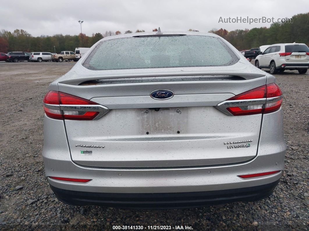 2019 Ford Fusion Hybrid Titanium Серебряный vin: 3FA6P0RU8KR259467