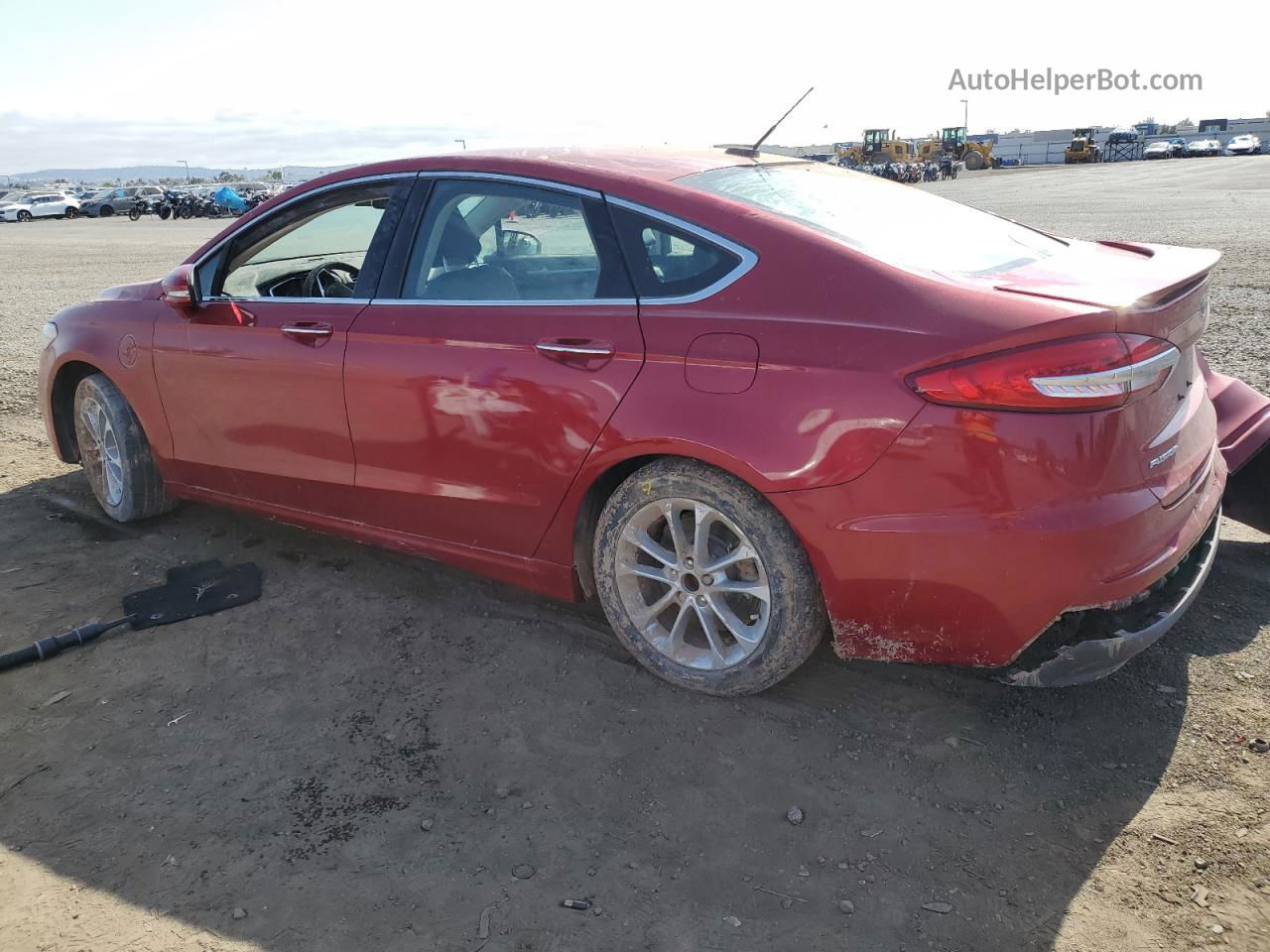 2020 Ford Fusion Titanium Красный vin: 3FA6P0SU0LR171279