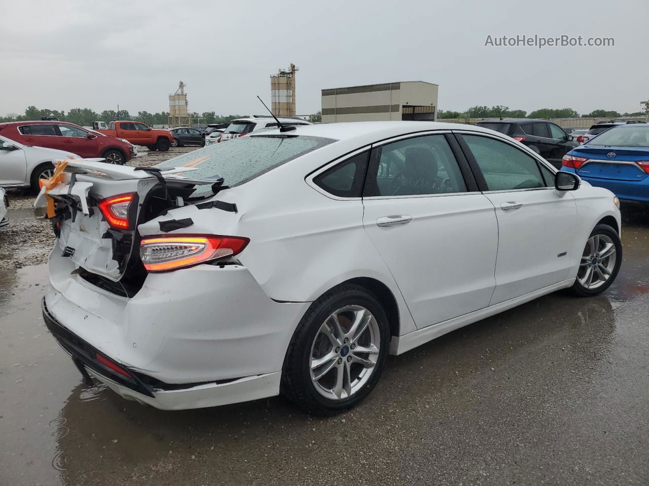 2016 Ford Fusion Titanium Phev White vin: 3FA6P0SUXGR230859