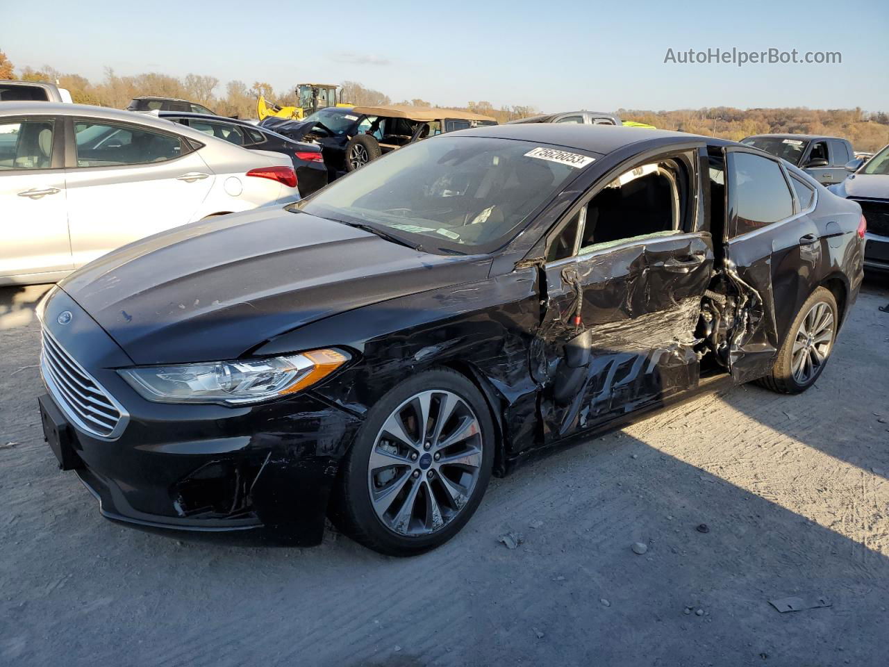 2020 Ford Fusion Se Черный vin: 3FA6P0T95LR224813