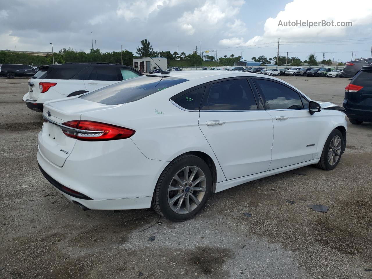 2017 Ford Fusion S Hybrid White vin: 3FA6P0UU1HR161610