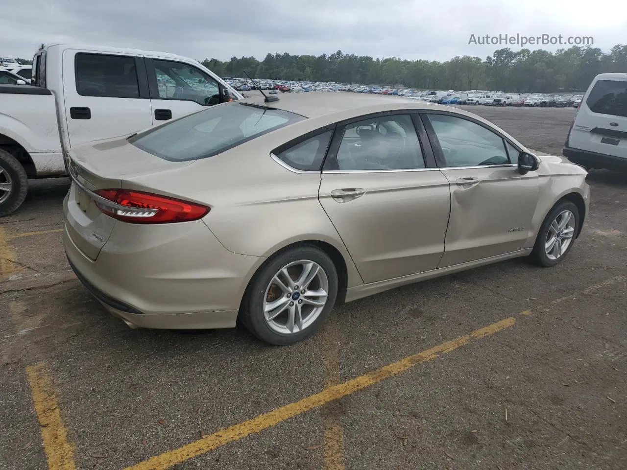 2018 Ford Fusion S Hybrid Gold vin: 3FA6P0UU5JR142192