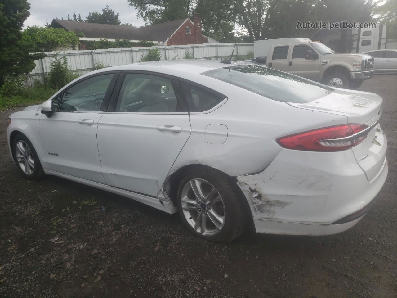 2018 Ford Fusion S Hybrid White vin: 3FA6P0UU7JR100395