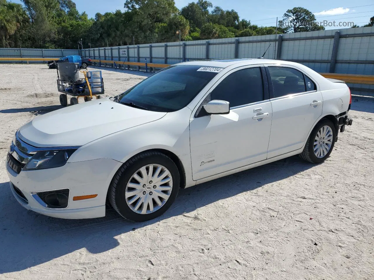 2010 Ford Fusion Hybrid White vin: 3FADP0L38AR104357