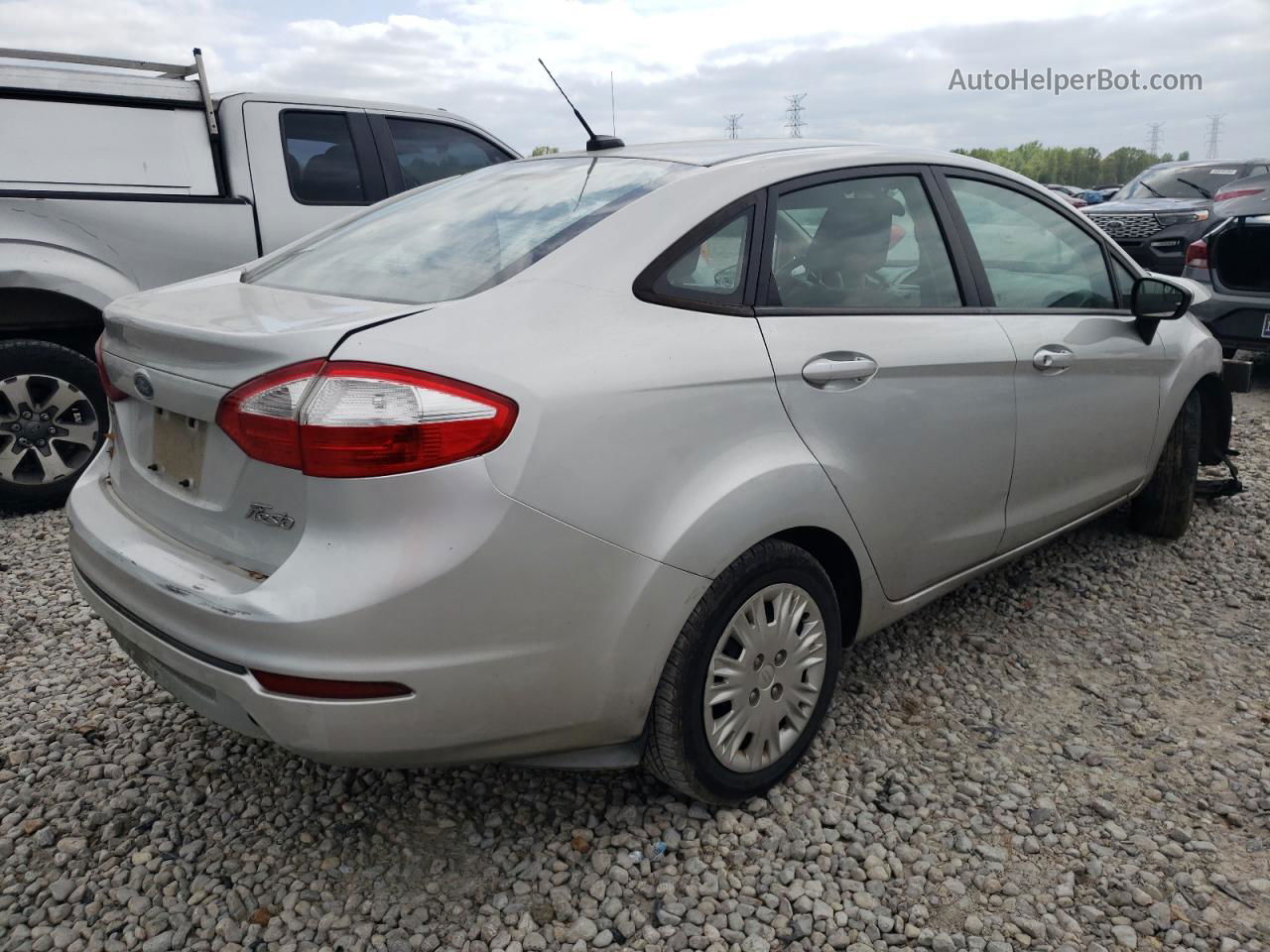 2015 Ford Fiesta S Silver vin: 3FADP4AJ0FM100624