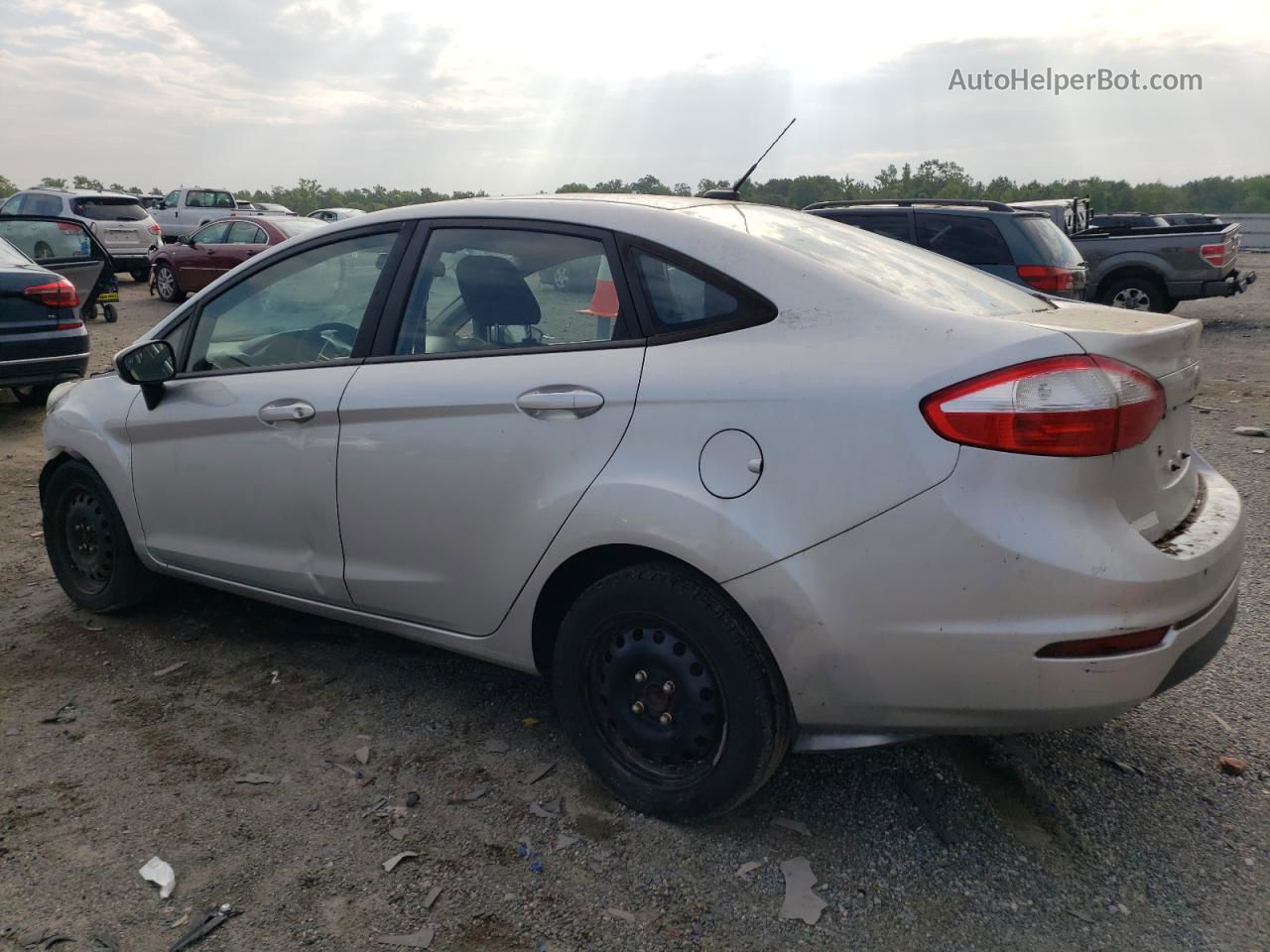 2015 Ford Fiesta S Silver vin: 3FADP4AJ1FM126214