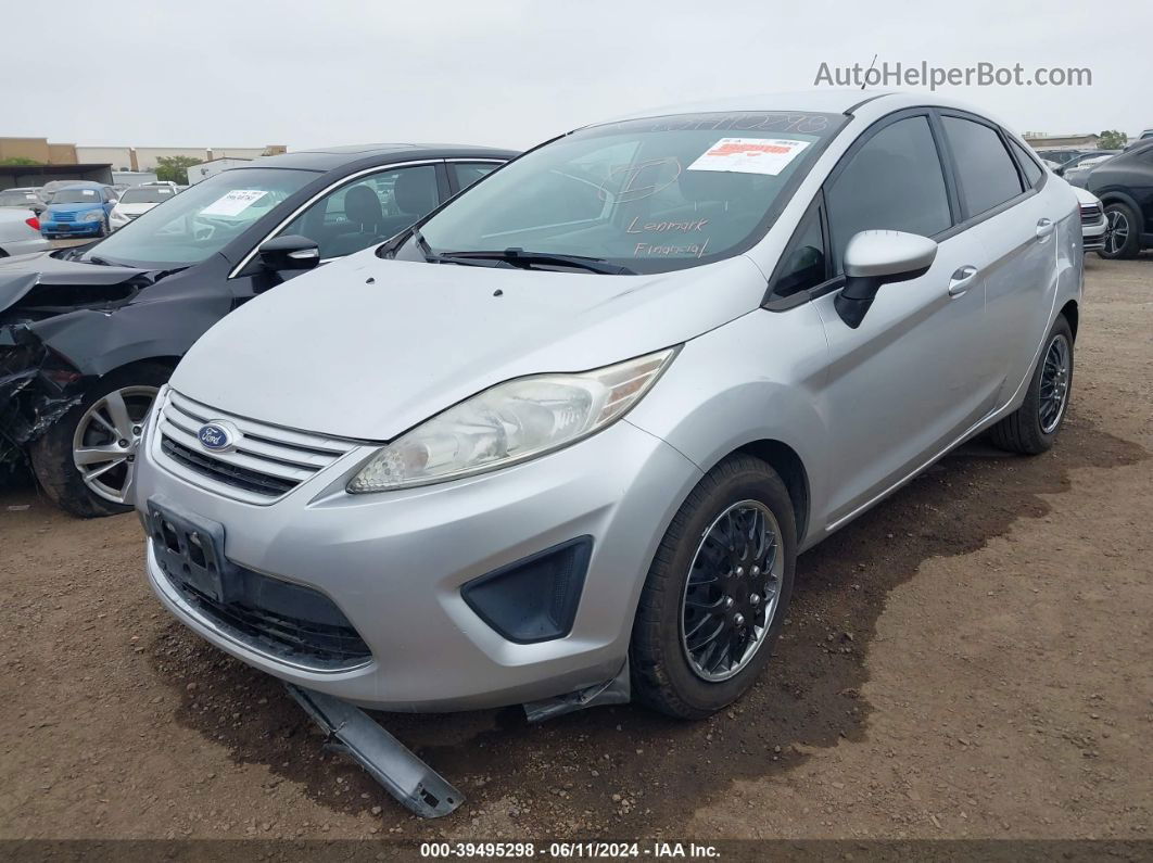 2011 Ford Fiesta S Серебряный vin: 3FADP4AJ2BM172533