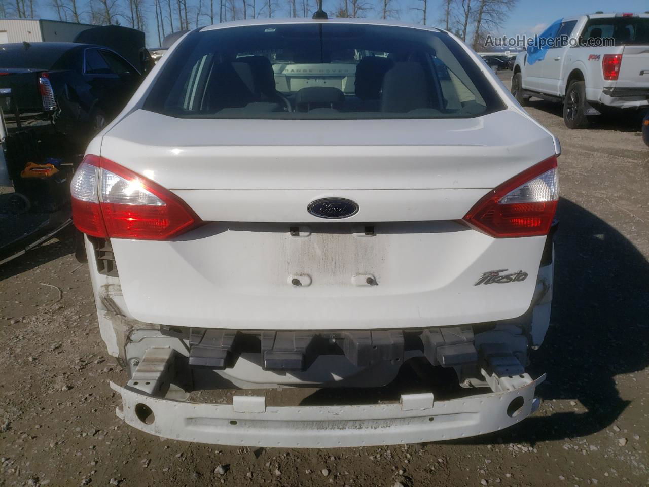 2015 Ford Fiesta S White vin: 3FADP4AJ2FM176586