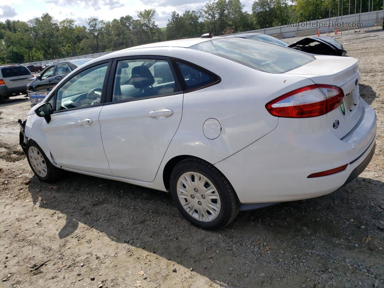 2016 Ford Fiesta S Белый vin: 3FADP4AJ2GM137899