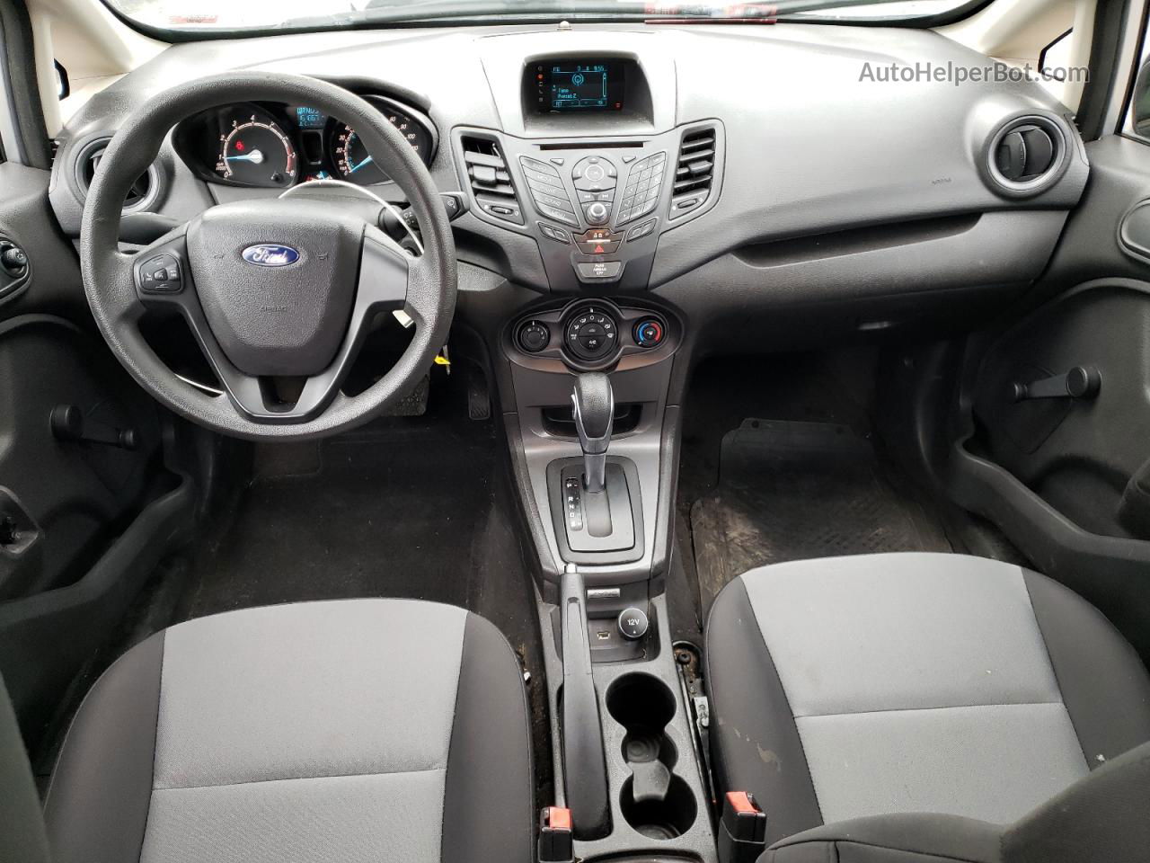 2015 Ford Fiesta S Silver vin: 3FADP4AJ3FM221650