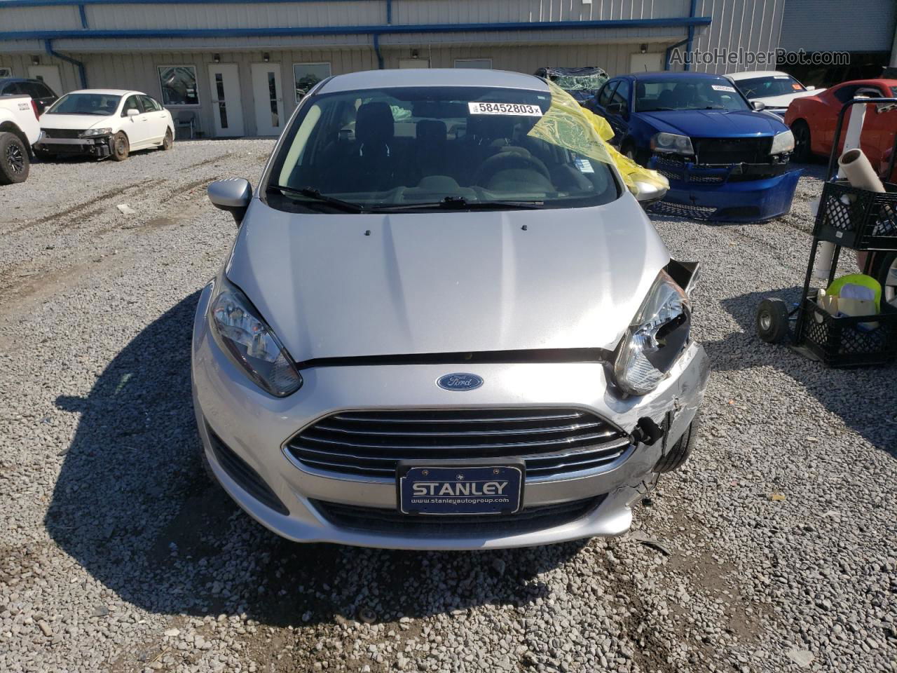 2016 Ford Fiesta S Серебряный vin: 3FADP4AJ3GM104667