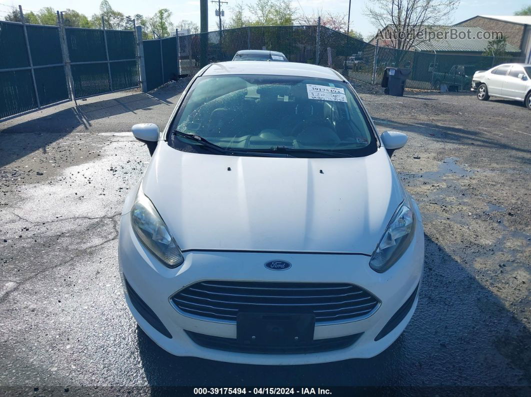 2016 Ford Fiesta S Белый vin: 3FADP4AJ3GM197142