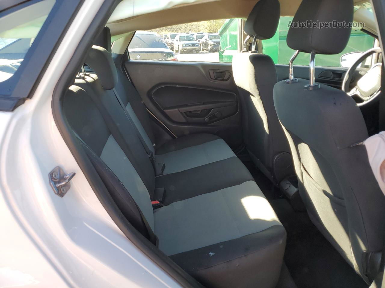 2019 Ford Fiesta S Белый vin: 3FADP4AJ4KM135516