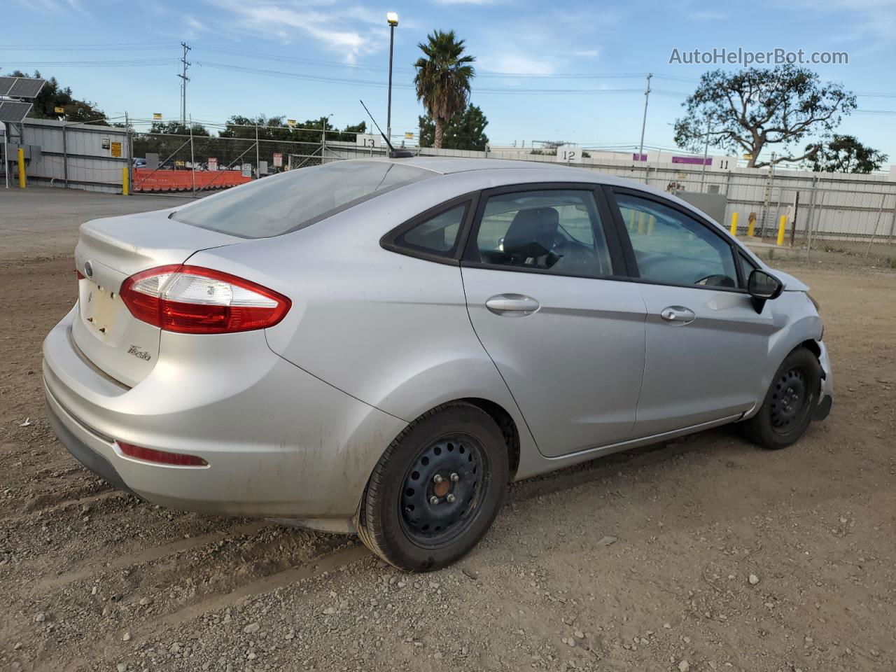 2015 Ford Fiesta S Silver vin: 3FADP4AJ5FM139581