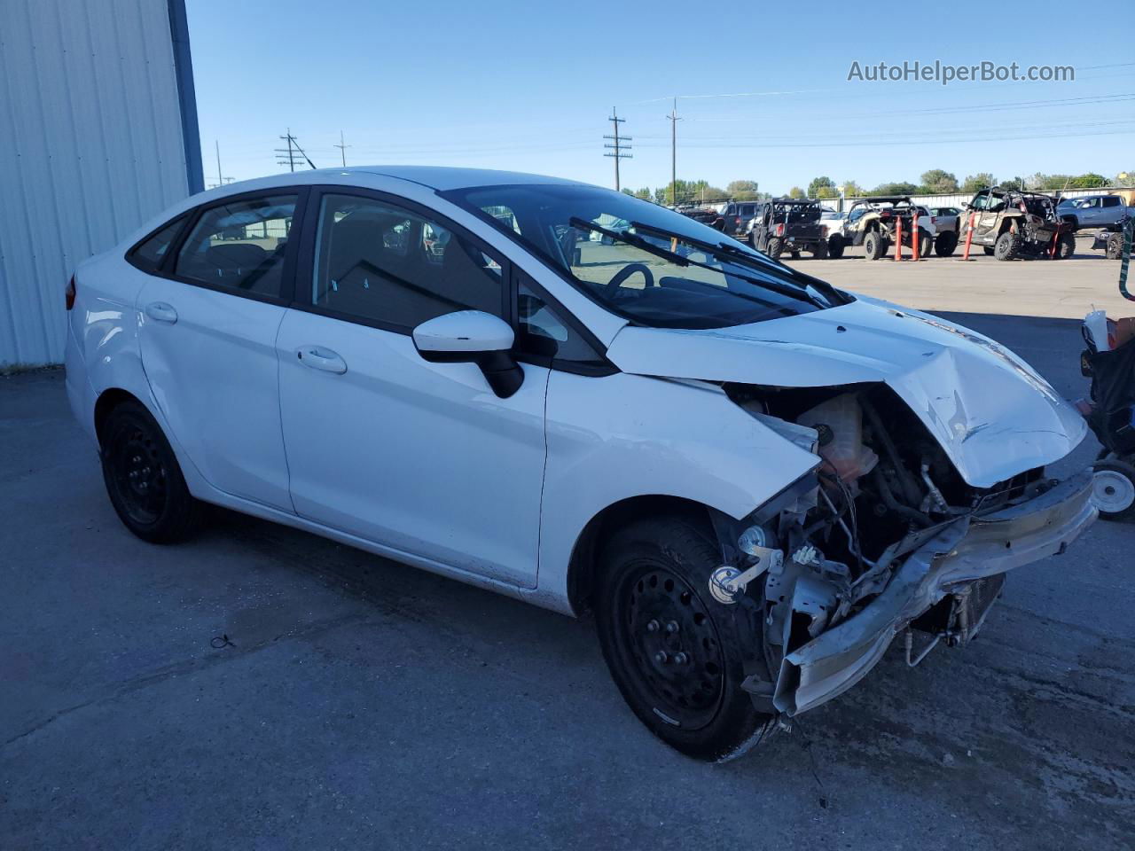 2015 Ford Fiesta S Белый vin: 3FADP4AJ6FM172637