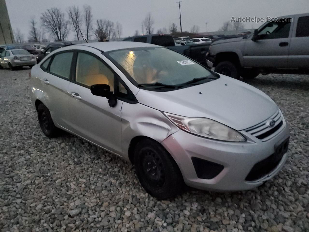 2011 Ford Fiesta S Серебряный vin: 3FADP4AJ8BM134529