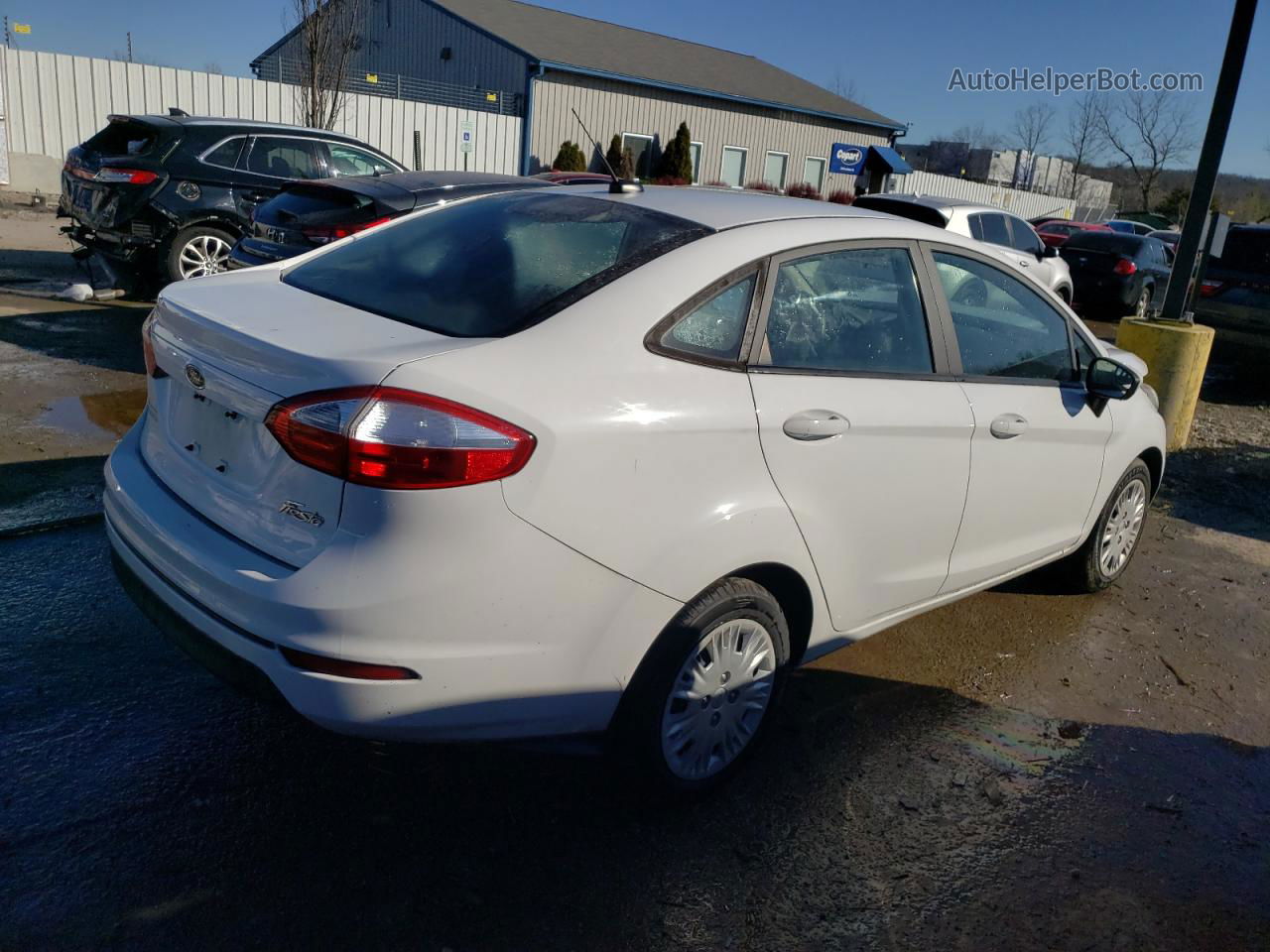 2017 Ford Fiesta S White vin: 3FADP4AJ8HM117738