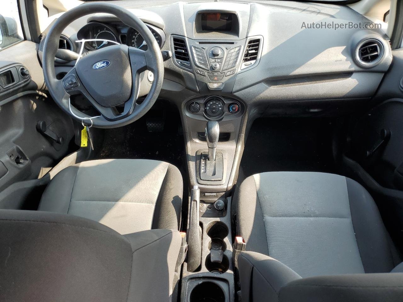 2015 Ford Fiesta S Silver vin: 3FADP4AJ9FM175192