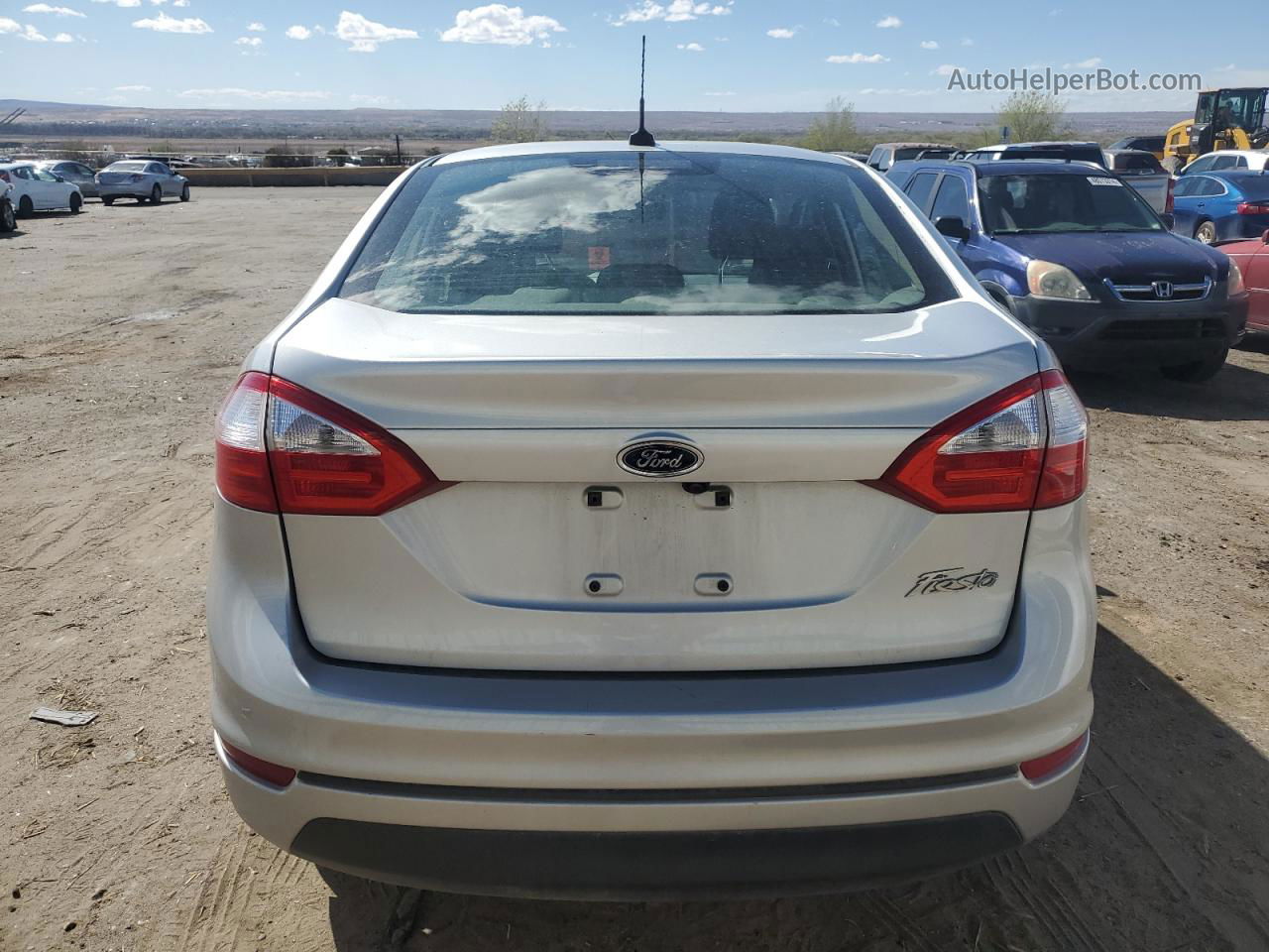 2019 Ford Fiesta S Серебряный vin: 3FADP4AJ9KM158242