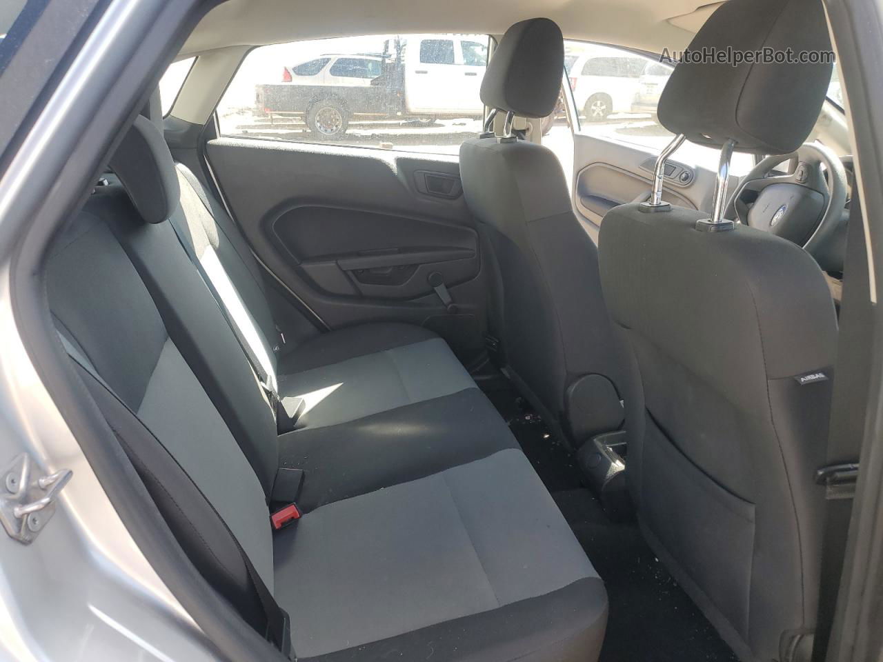 2019 Ford Fiesta S Silver vin: 3FADP4AJ9KM158242