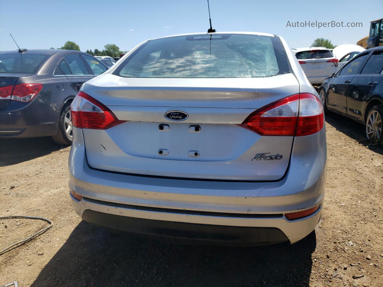 2017 Ford Fiesta S Silver vin: 3FADP4AJXHM109494