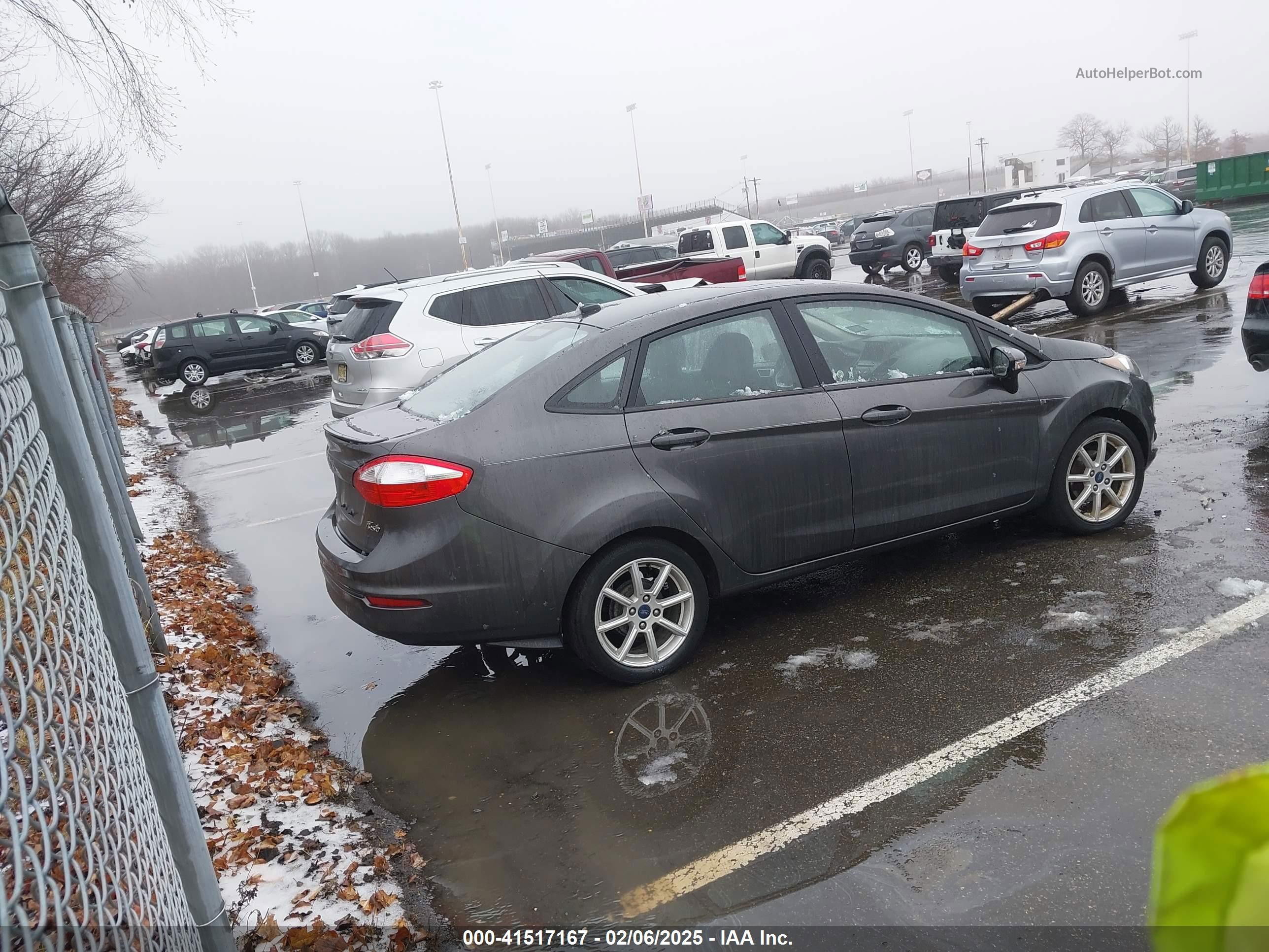 2015 Ford Fiesta Se Серый vin: 3FADP4BJ0FM170901