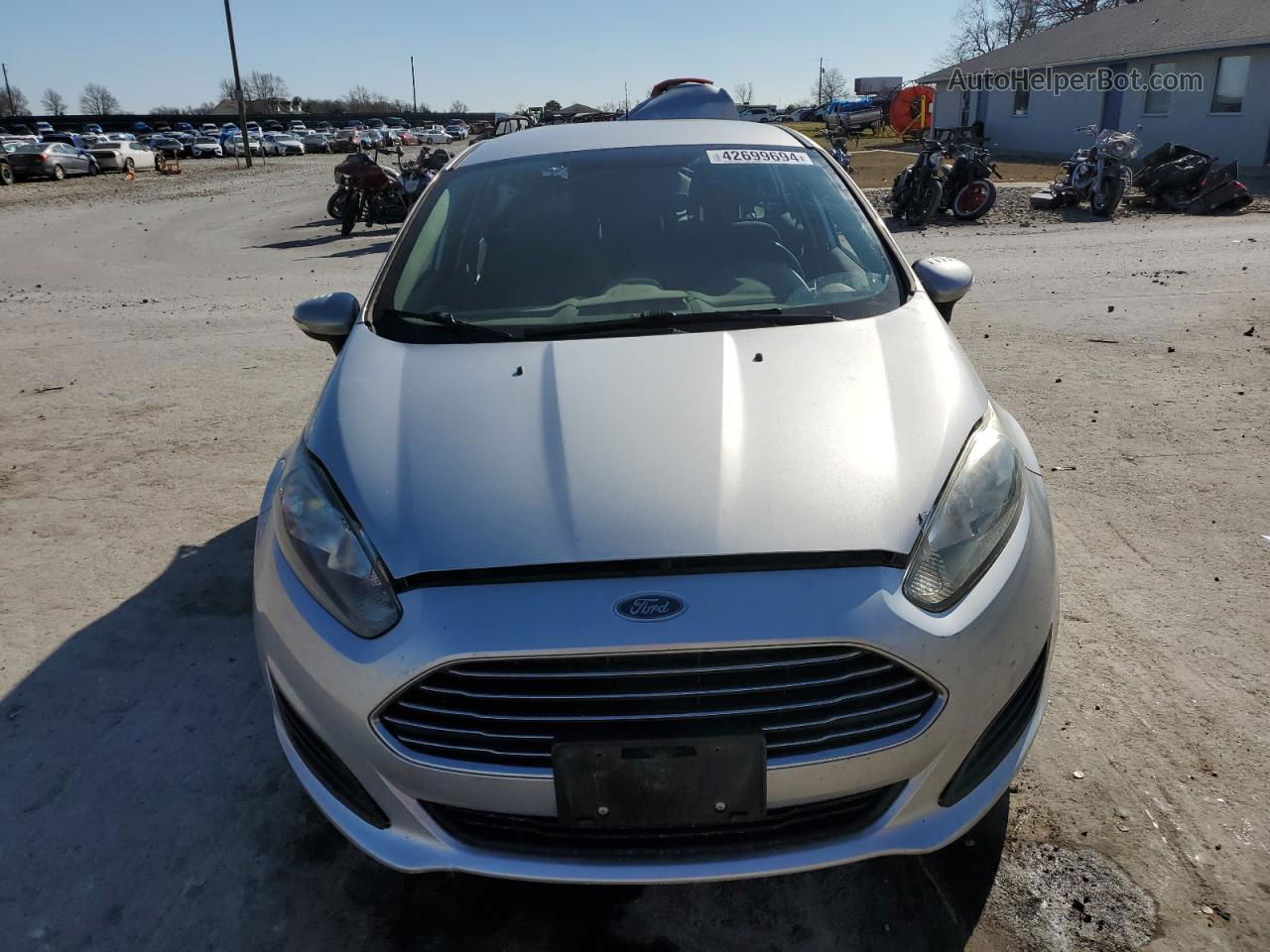 2015 Ford Fiesta Se Серебряный vin: 3FADP4BJ0FM202732