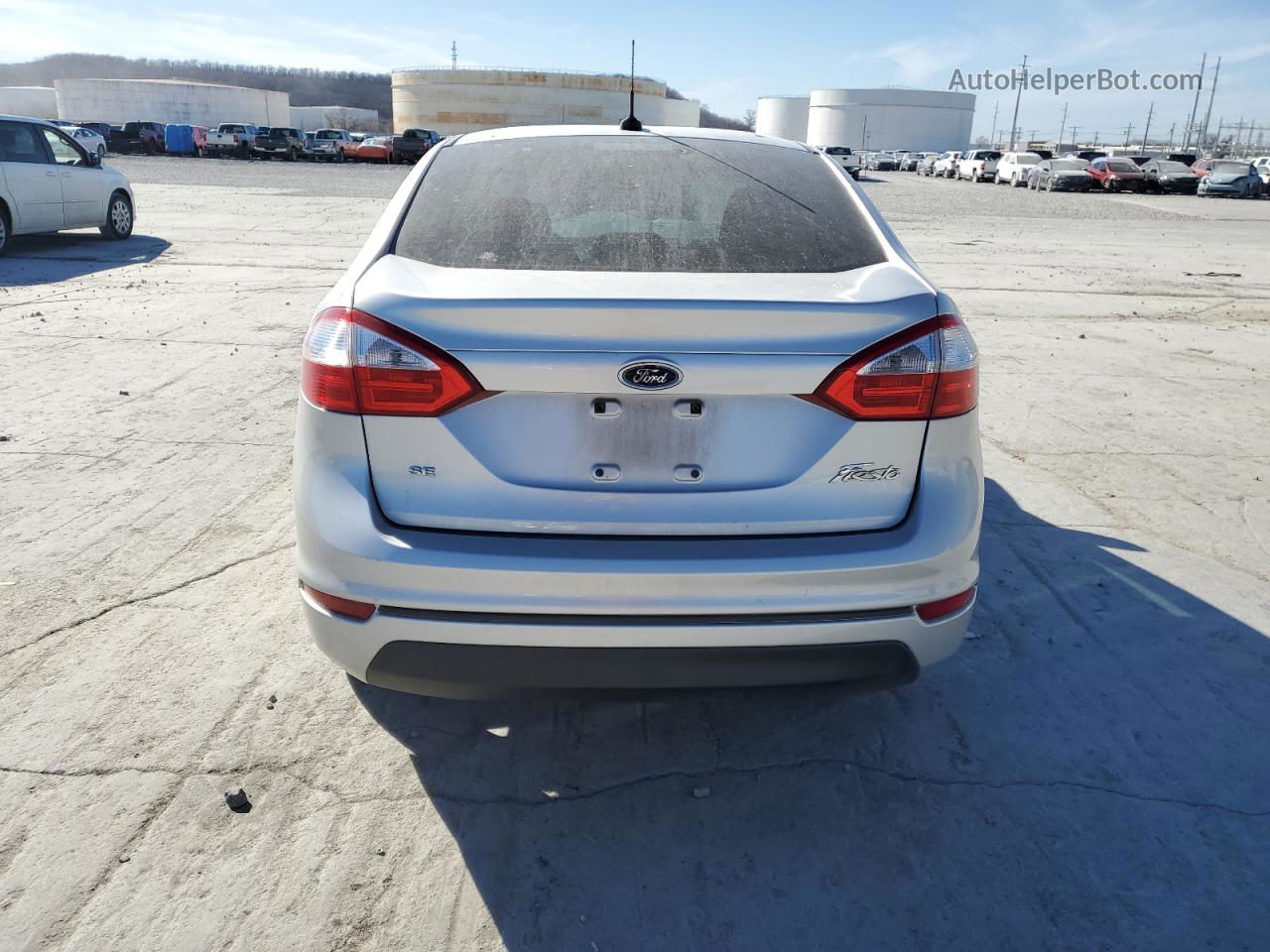 2016 Ford Fiesta Se Серебряный vin: 3FADP4BJ0GM167319