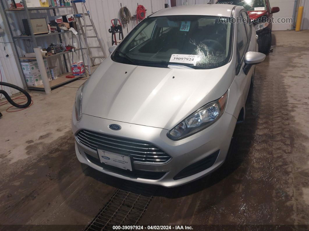 2017 Ford Fiesta Se Silver vin: 3FADP4BJ0HM135990