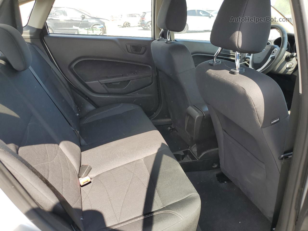 2019 Ford Fiesta Se Silver vin: 3FADP4BJ0KM103936