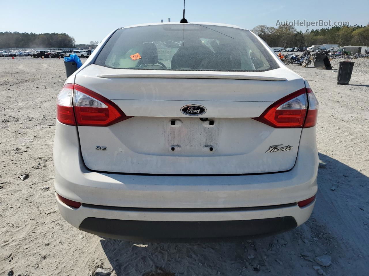 2019 Ford Fiesta Se White vin: 3FADP4BJ0KM123930