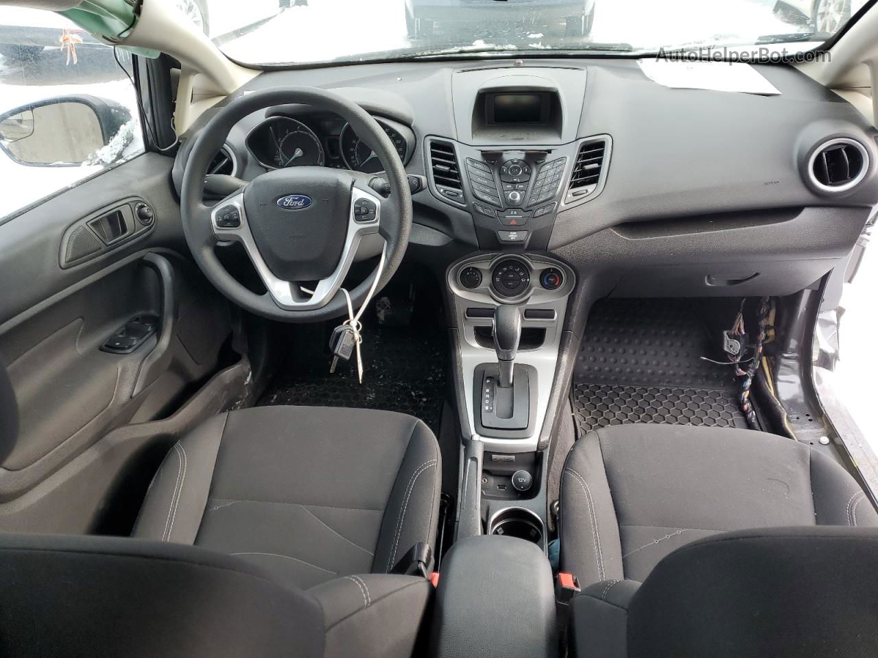 2019 Ford Fiesta Se Черный vin: 3FADP4BJ0KM126701