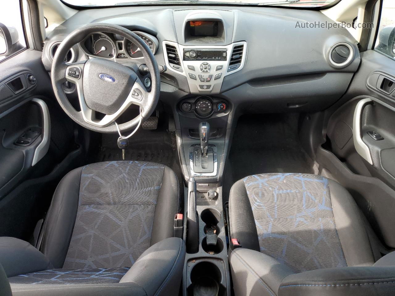 2011 Ford Fiesta Se Серебряный vin: 3FADP4BJ1BM240951