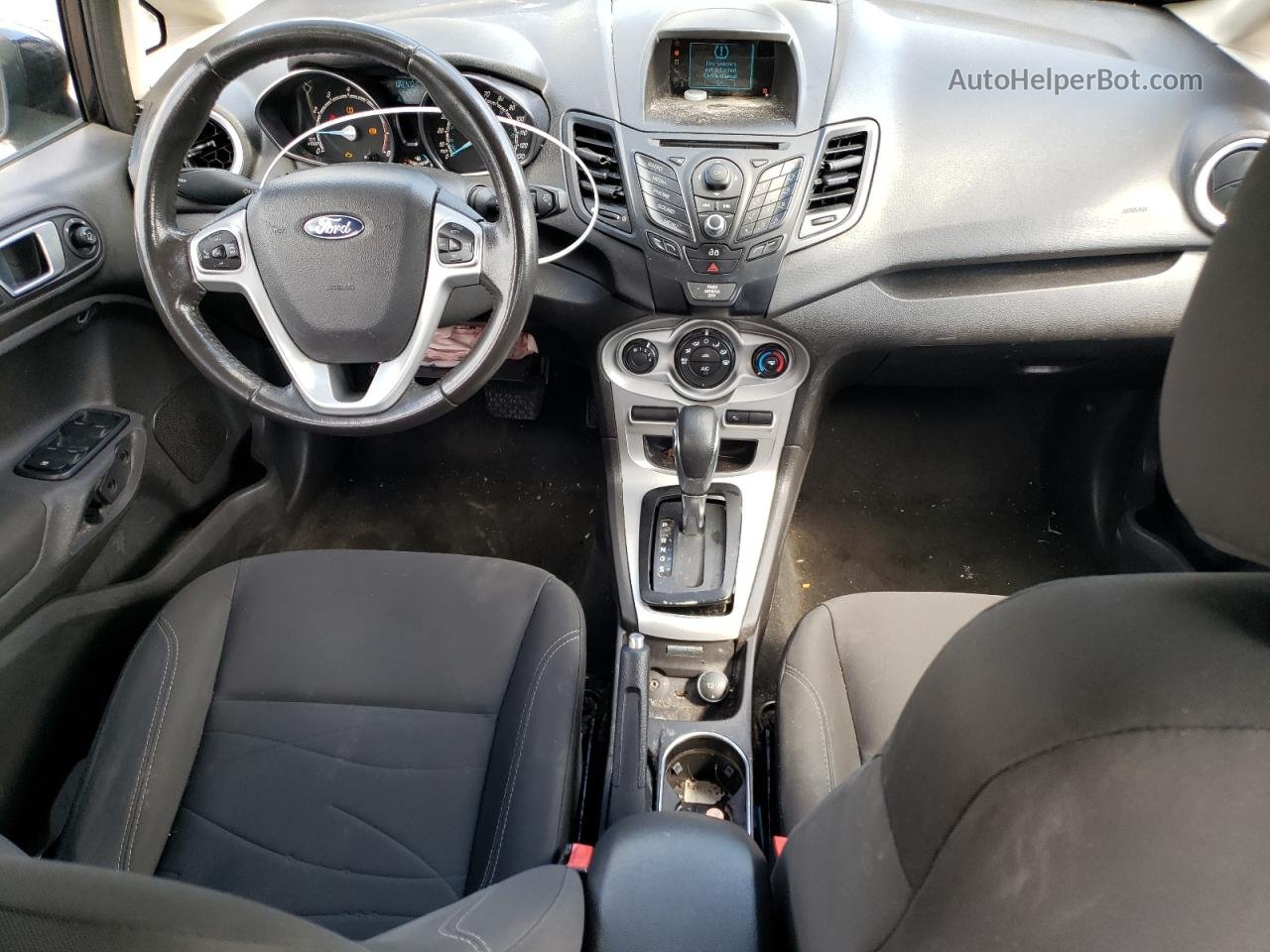 2015 Ford Fiesta Se Черный vin: 3FADP4BJ1FM122579