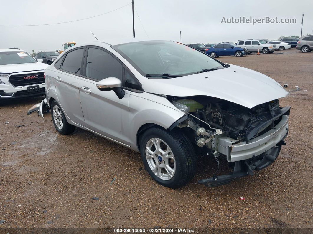 2015 Ford Fiesta Se Серебряный vin: 3FADP4BJ1FM145862